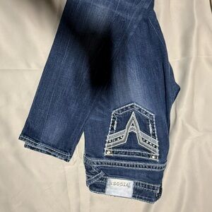 Vigoss Women's Dark Blue Boot Cut Jeans with Embellished Pockets